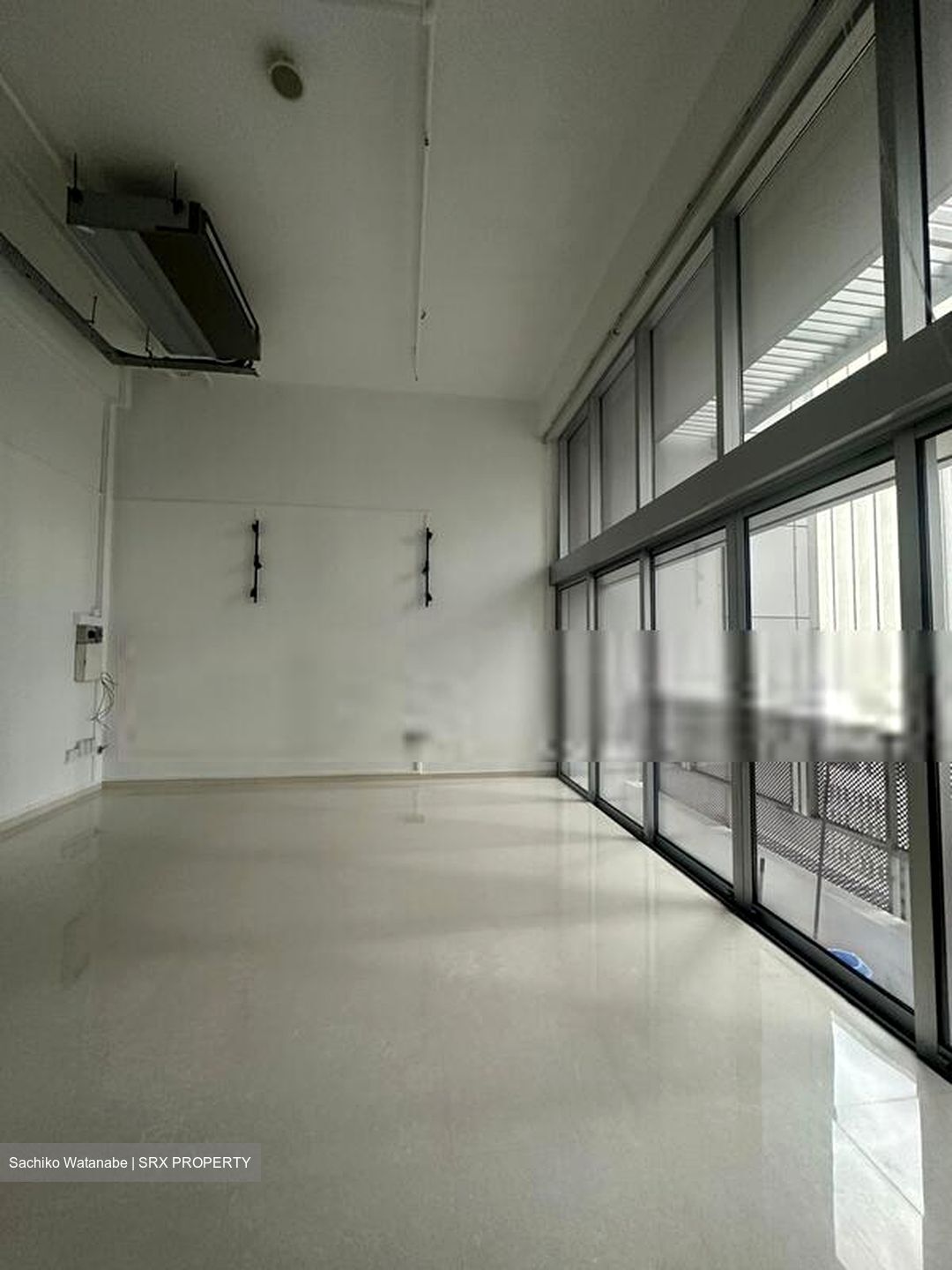 Eon Shenton (D2), Office #537052231